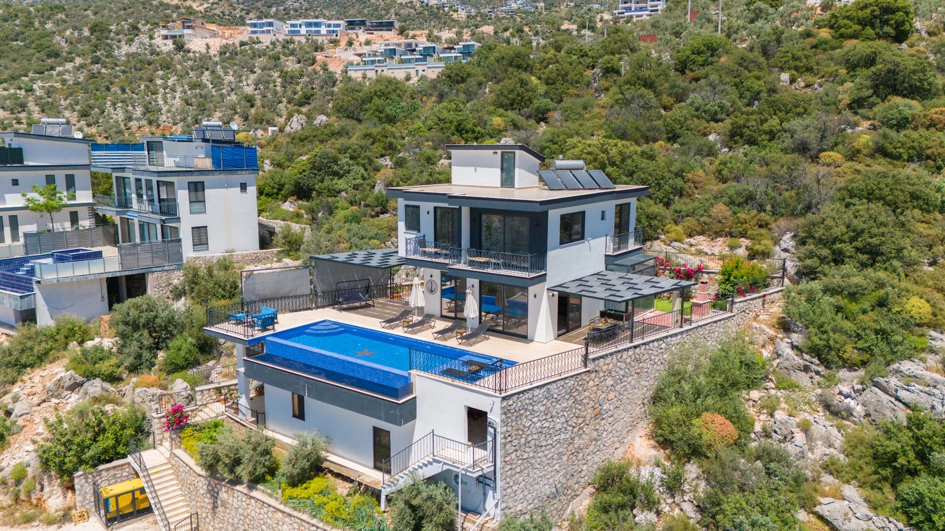 Villa Yıldız Korunaklı Havuz 65