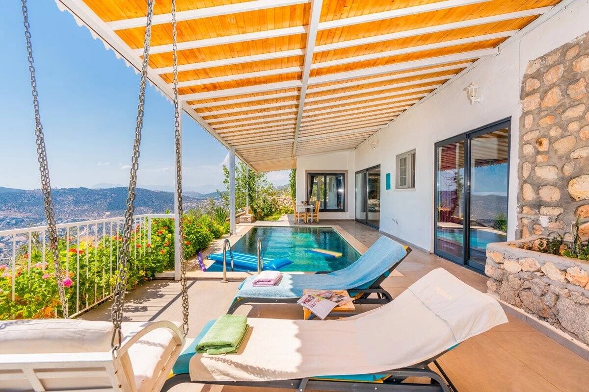 Villa Familya Korunaklı Havuz 52