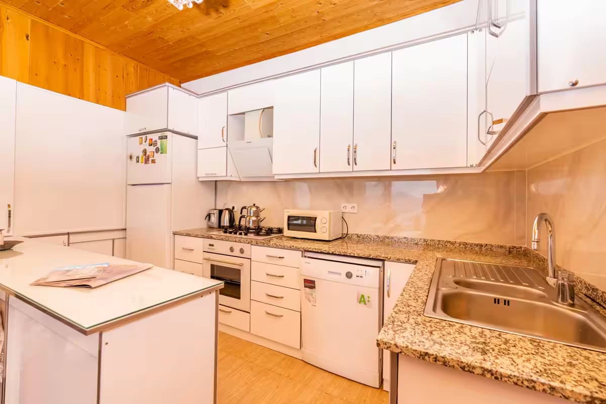 Villa Familya Korunaklı Havuz 86