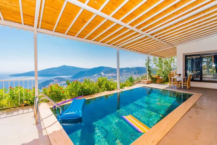 Villa Familya Korunaklı Havuz 58