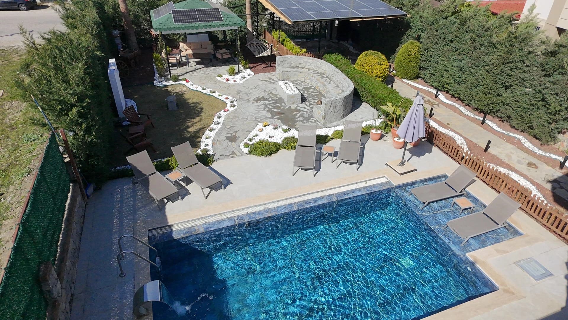 Villa Nazende Korunaklı Havuz 24