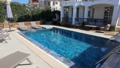 Villa Nazende Korunaklı Havuz 38