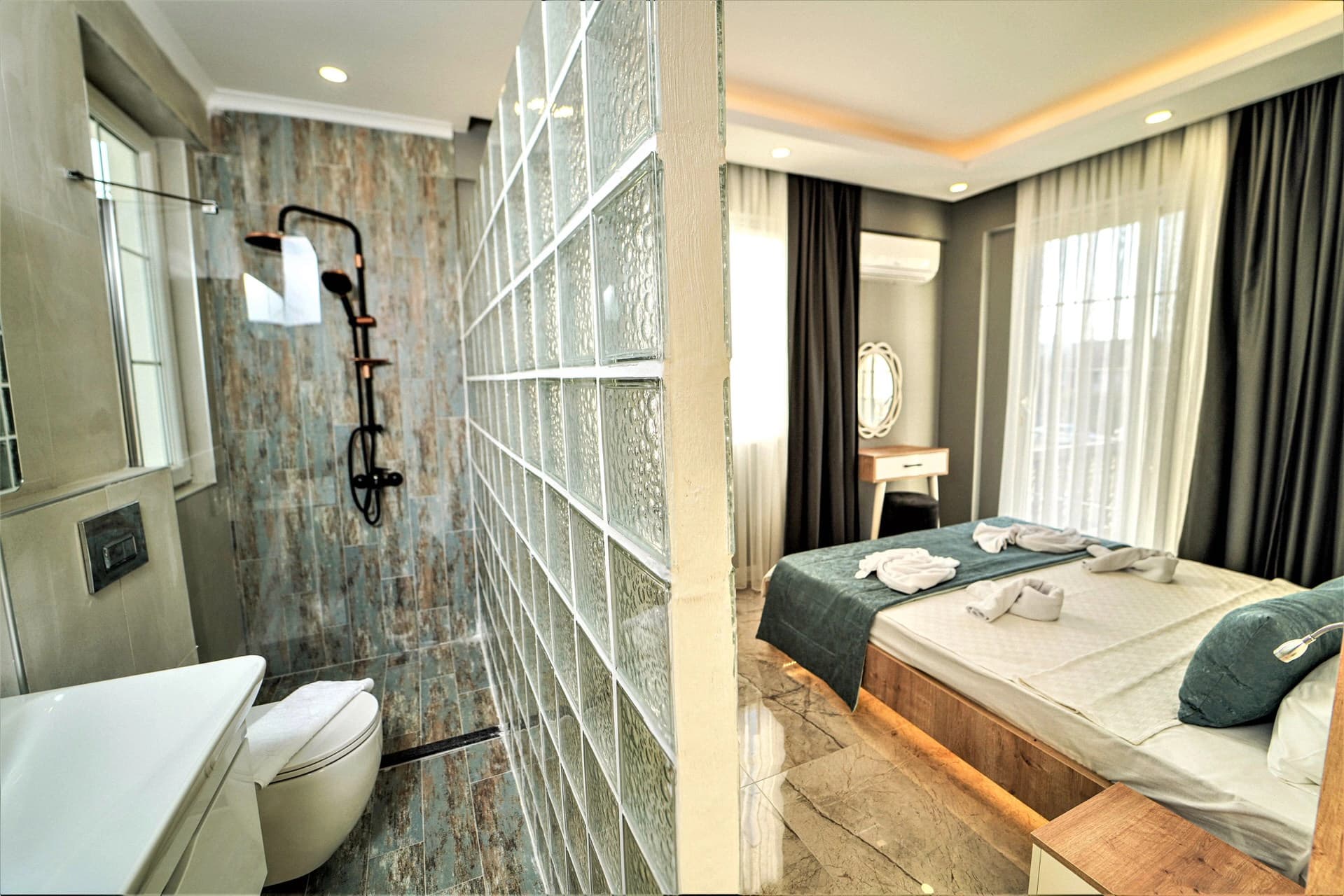 Villa Nazende Korunaklı Havuz 26