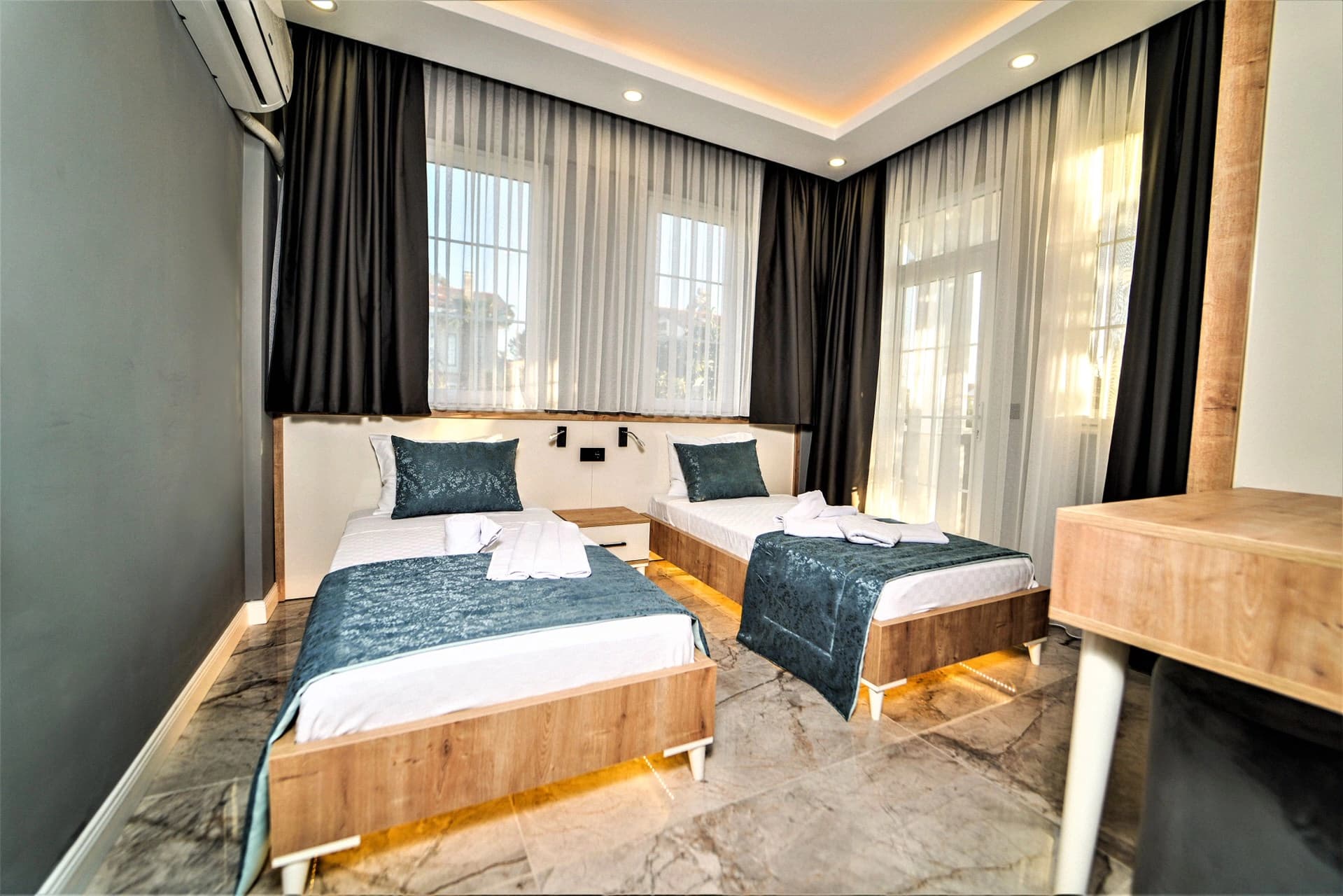 Villa Nazende Korunaklı Havuz 40