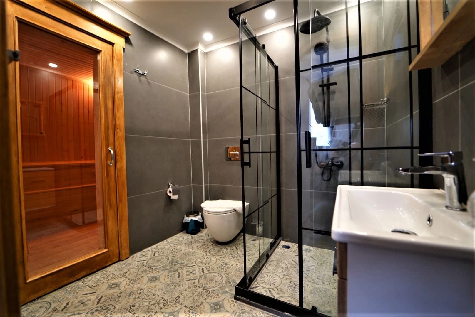 Villa Nazende Korunaklı Havuz 54