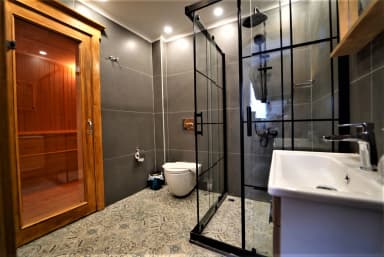 Villa Nazende Korunaklı Havuz 54