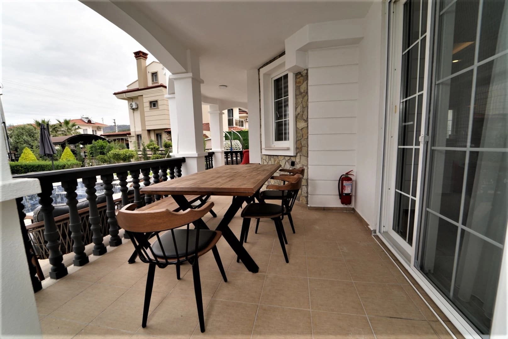 Villa Nazende Korunaklı Havuz 32