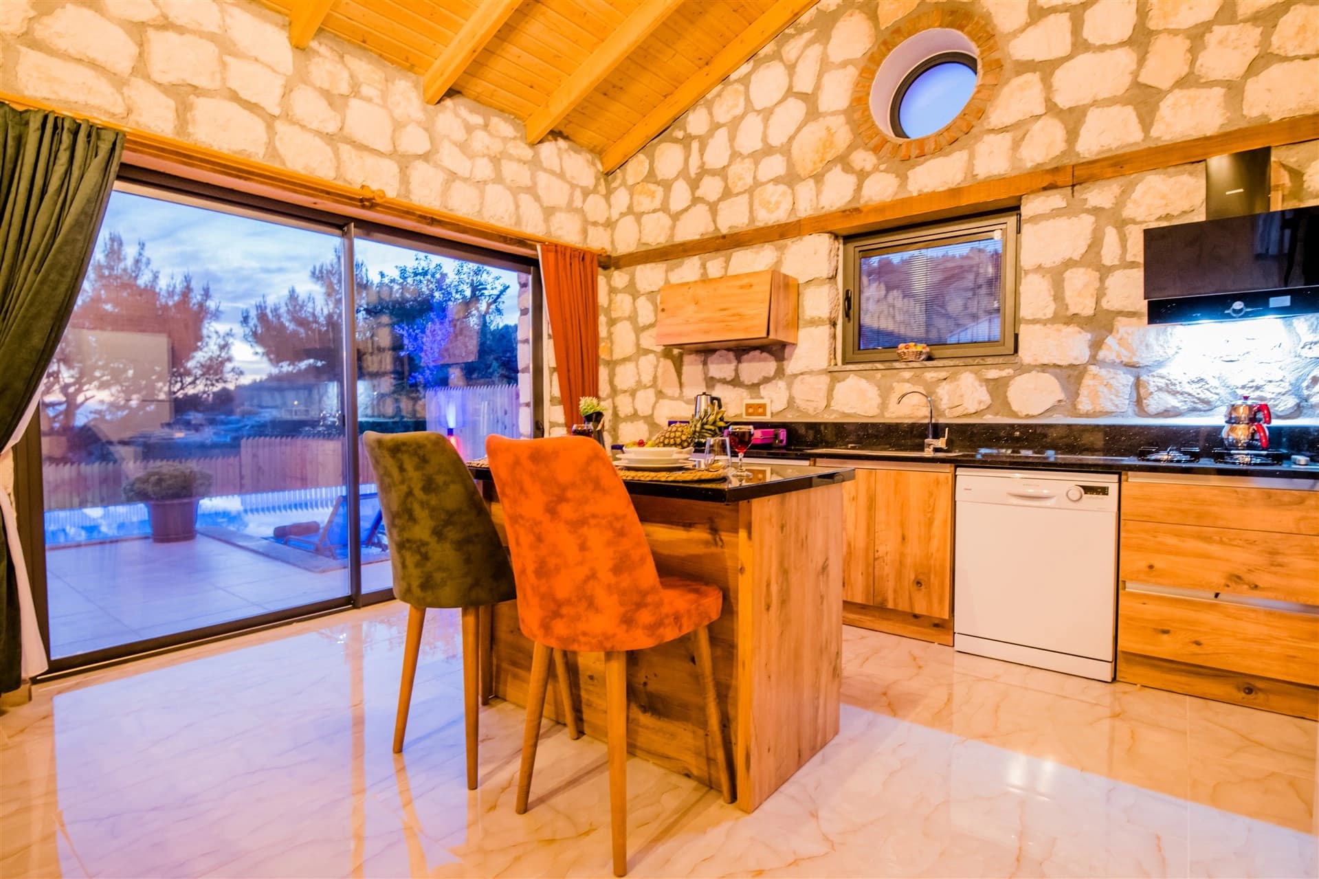 Villa Esay Korunaklı Havuz 35