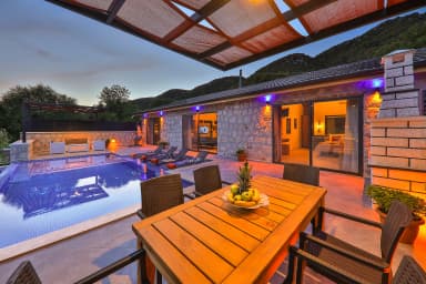 Villa Tanç Korunaklı Havuz 27