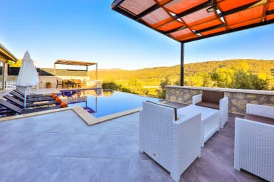 Villa Tanç Korunaklı Havuz 69