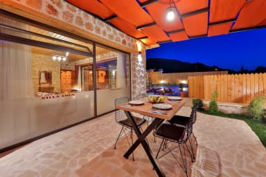 Villa Aden Korunaklı Havuz 63