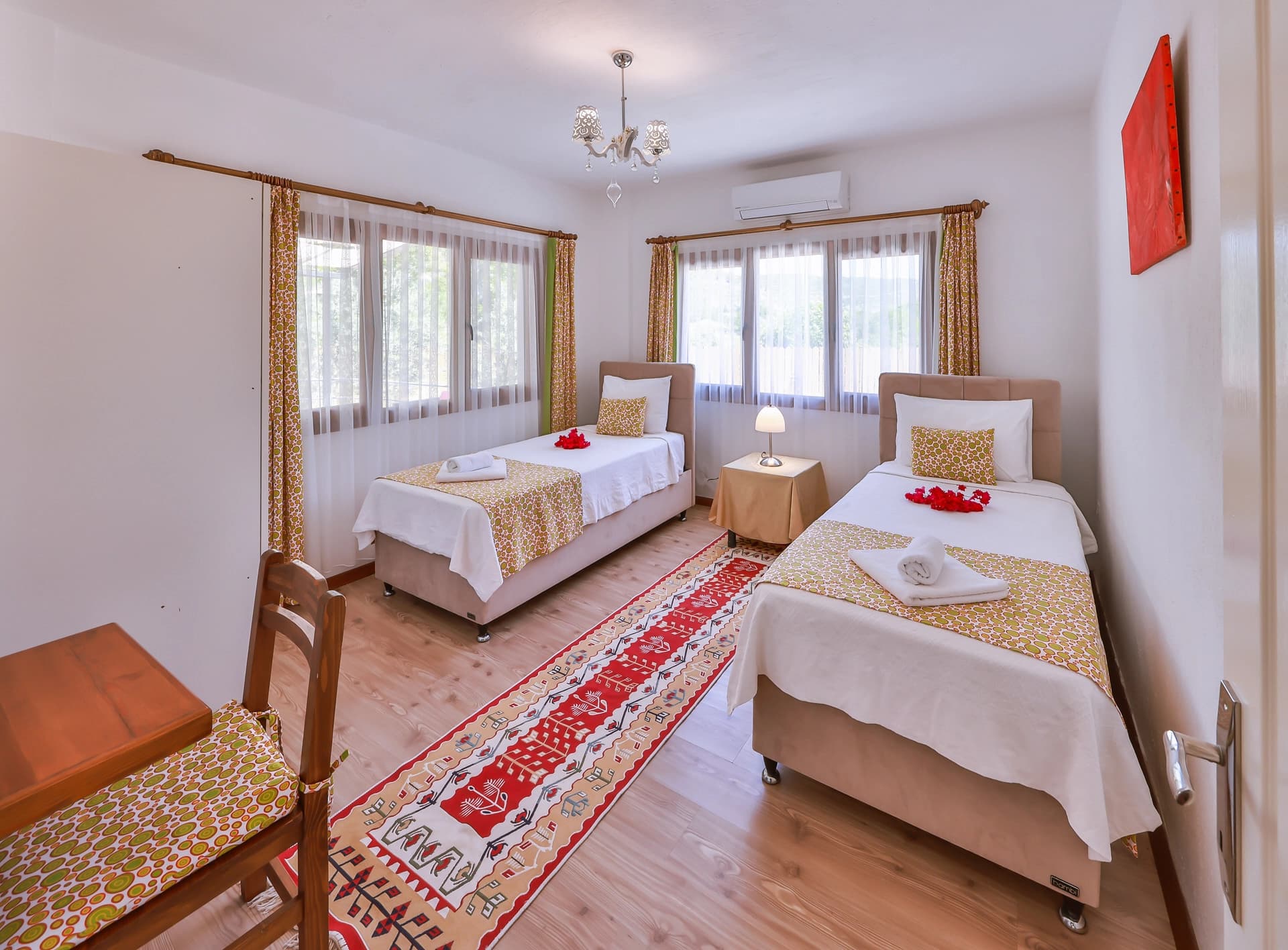 Villa Seyret Korunaklı Havuz 39