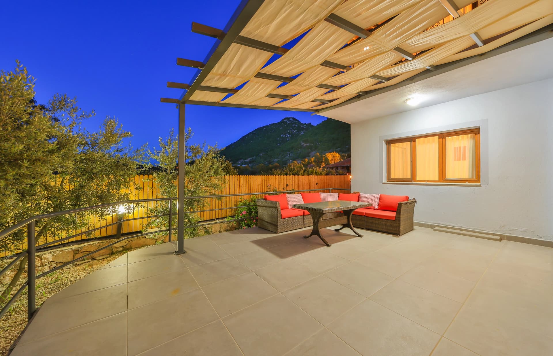 Villa Seyret Korunaklı Havuz 23