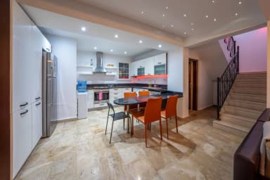 Villa Caledonia Korunaklı Havuz 88