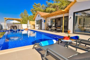 Villa Kozalak Korunaklı Havuz 72