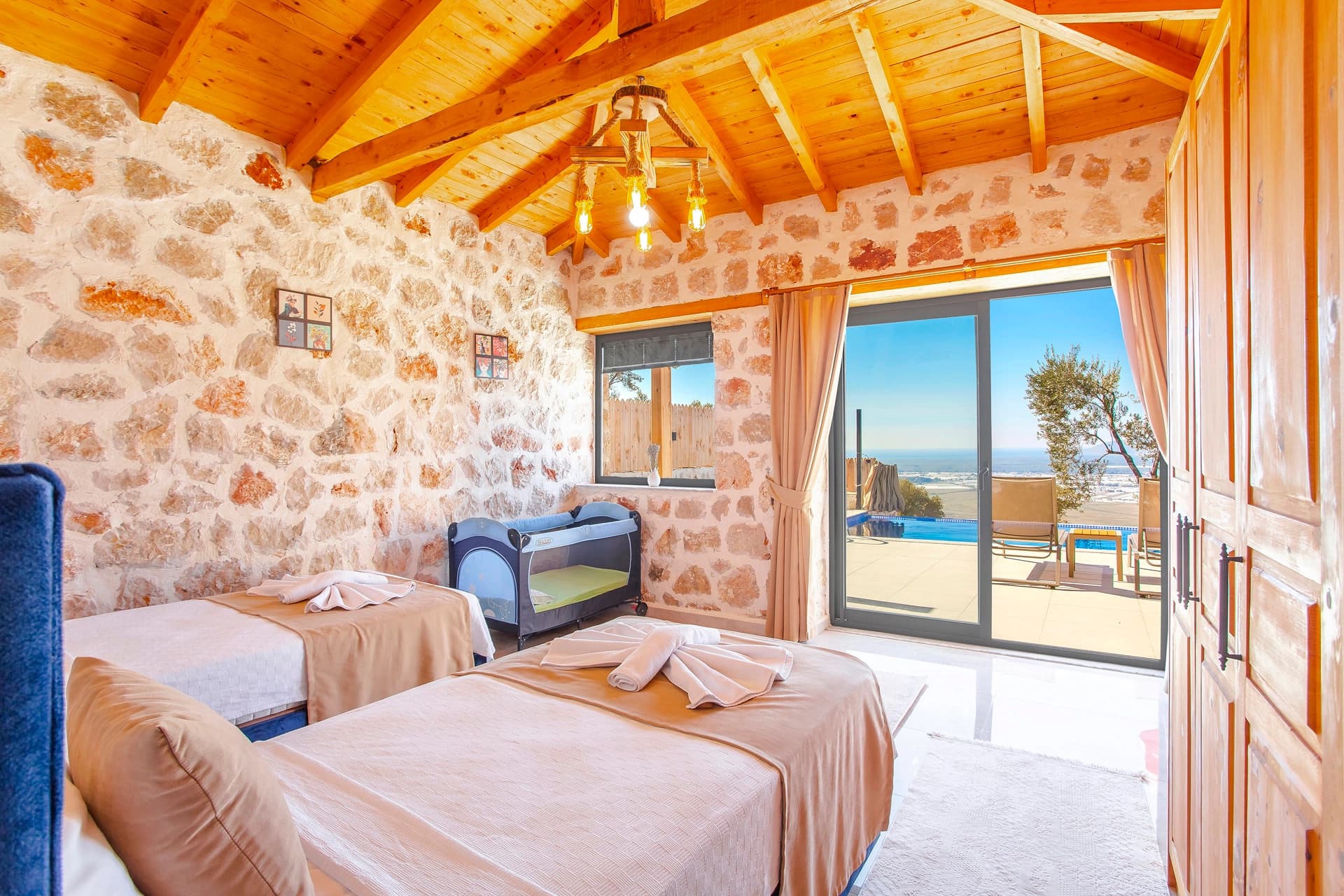 Villa Yiğit 2 Korunaklı Havuz 88