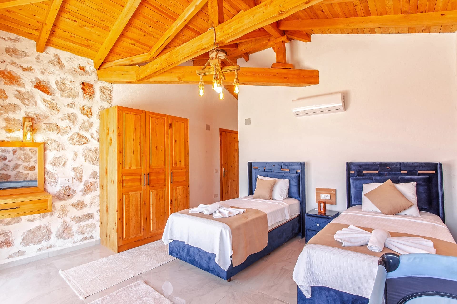 Villa Yiğit 2 Korunaklı Havuz 12