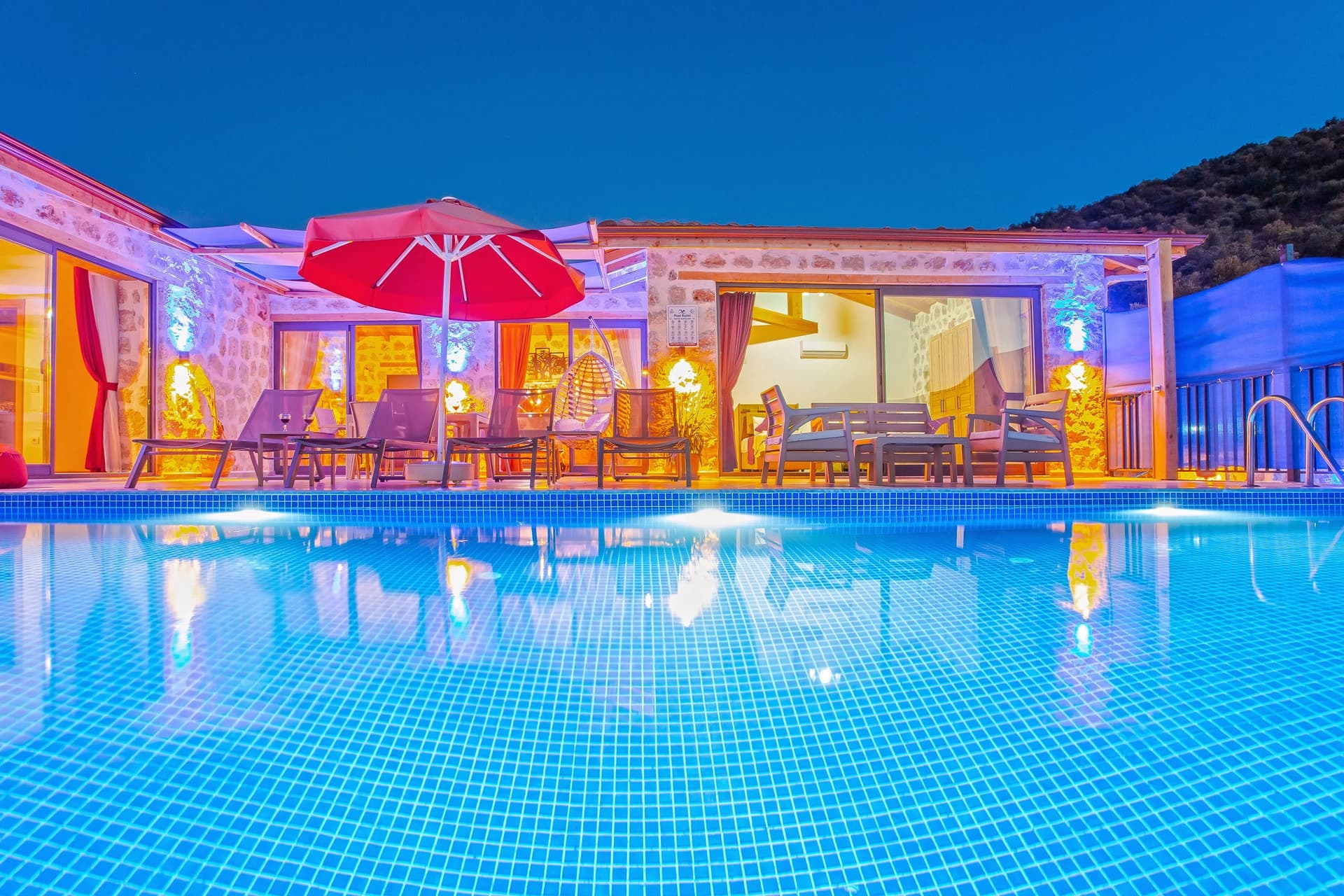 Villa Yiğit 1 Korunaklı Havuz 24