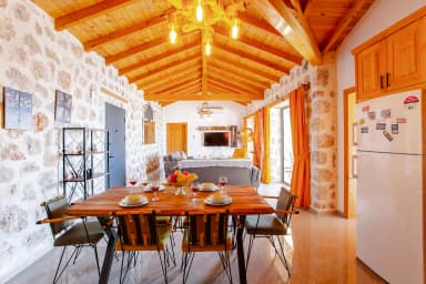 Villa Yiğit 1 Korunaklı Havuz 52