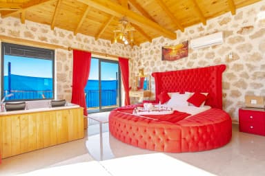 Villa Yiğit 1 Korunaklı Havuz 80