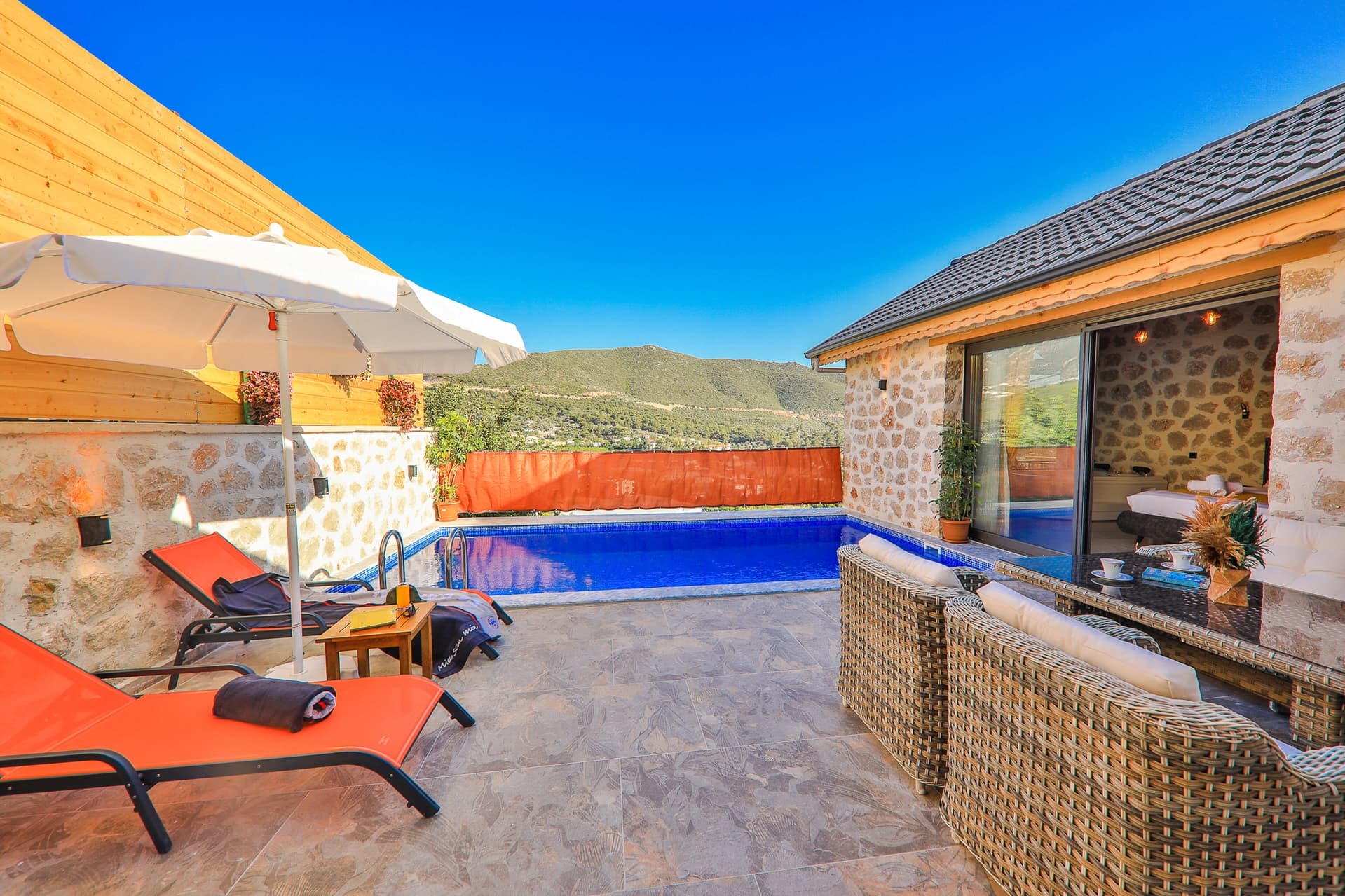 Villa Gökkaya Korunaklı Havuz 44