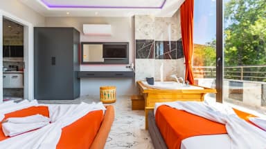 Villa Desen Korunaklı Havuz 24