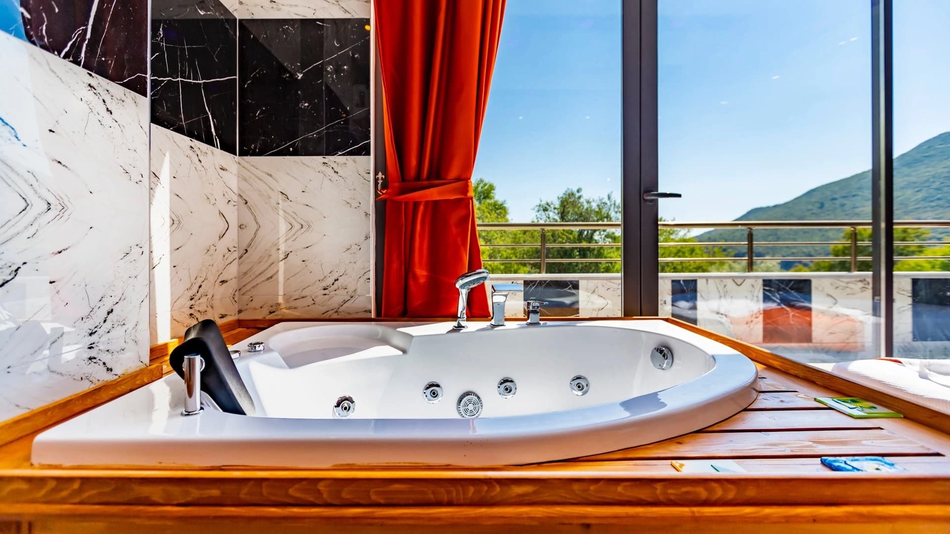 Villa Desen Korunaklı Havuz 72