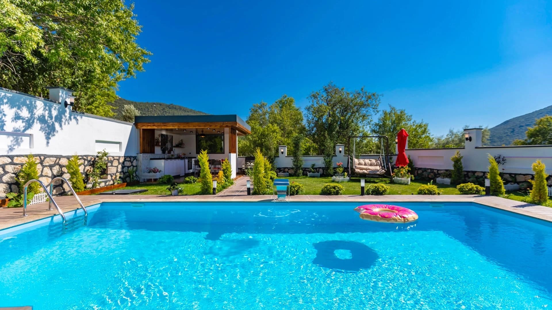 Villa Desen Korunaklı Havuz 42