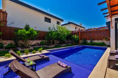 Villa Elvin Korunaklı Havuz 42