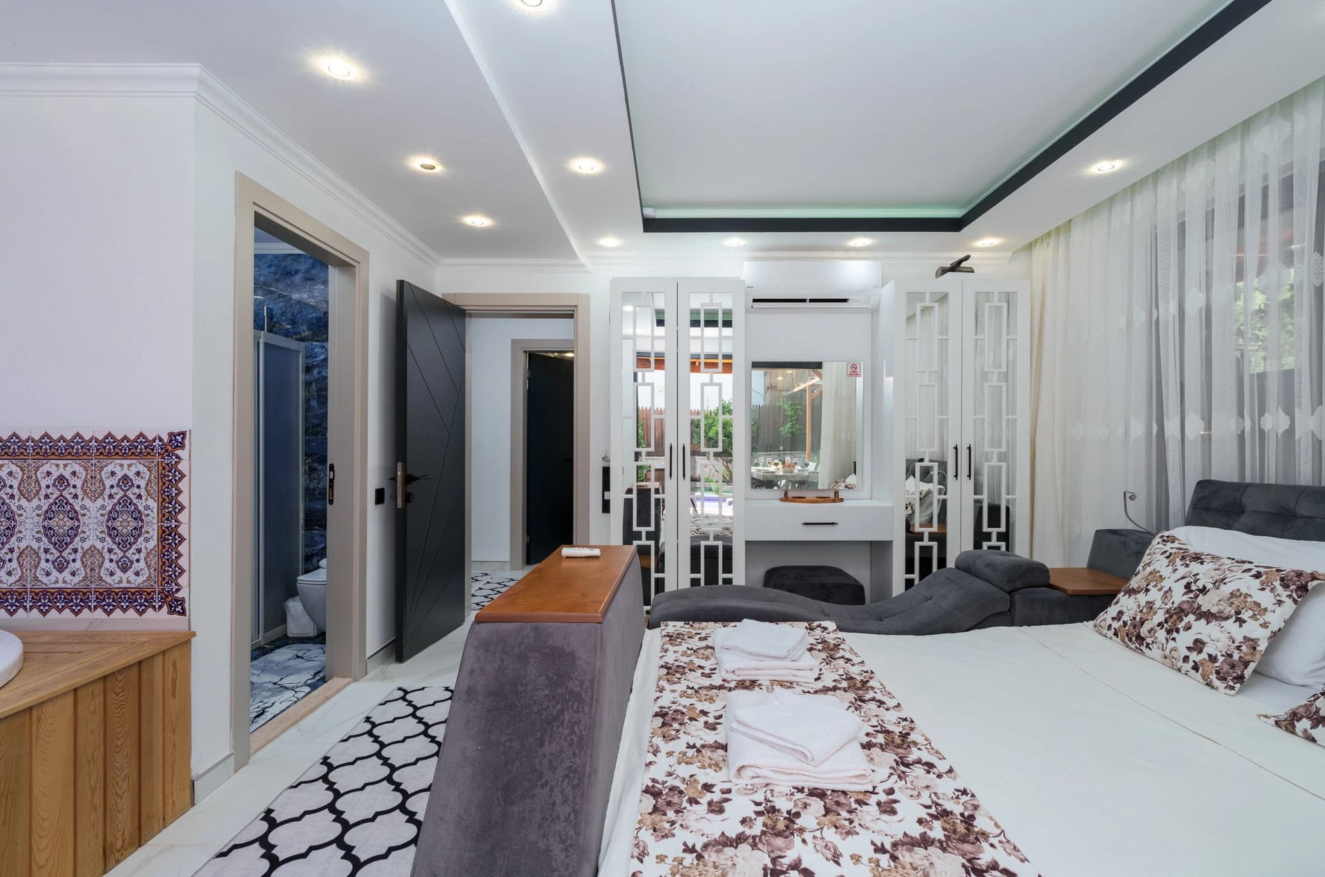 Villa Elvin Korunaklı Havuz 72