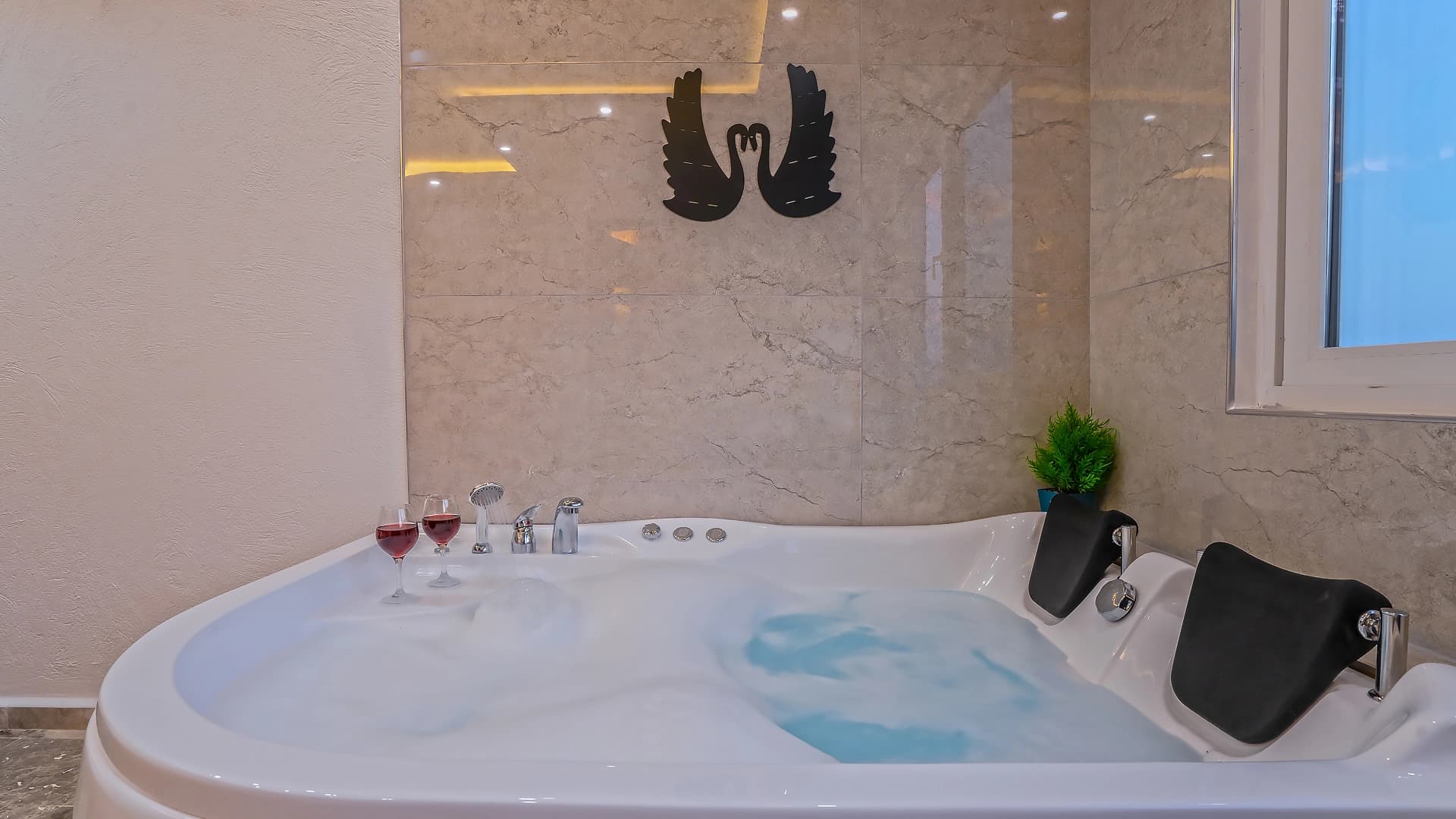 Villa Yiğit Üzümlü Korunaklı Havuz 99