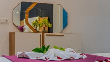 Villa Yiğit Üzümlü Korunaklı Havuz 23