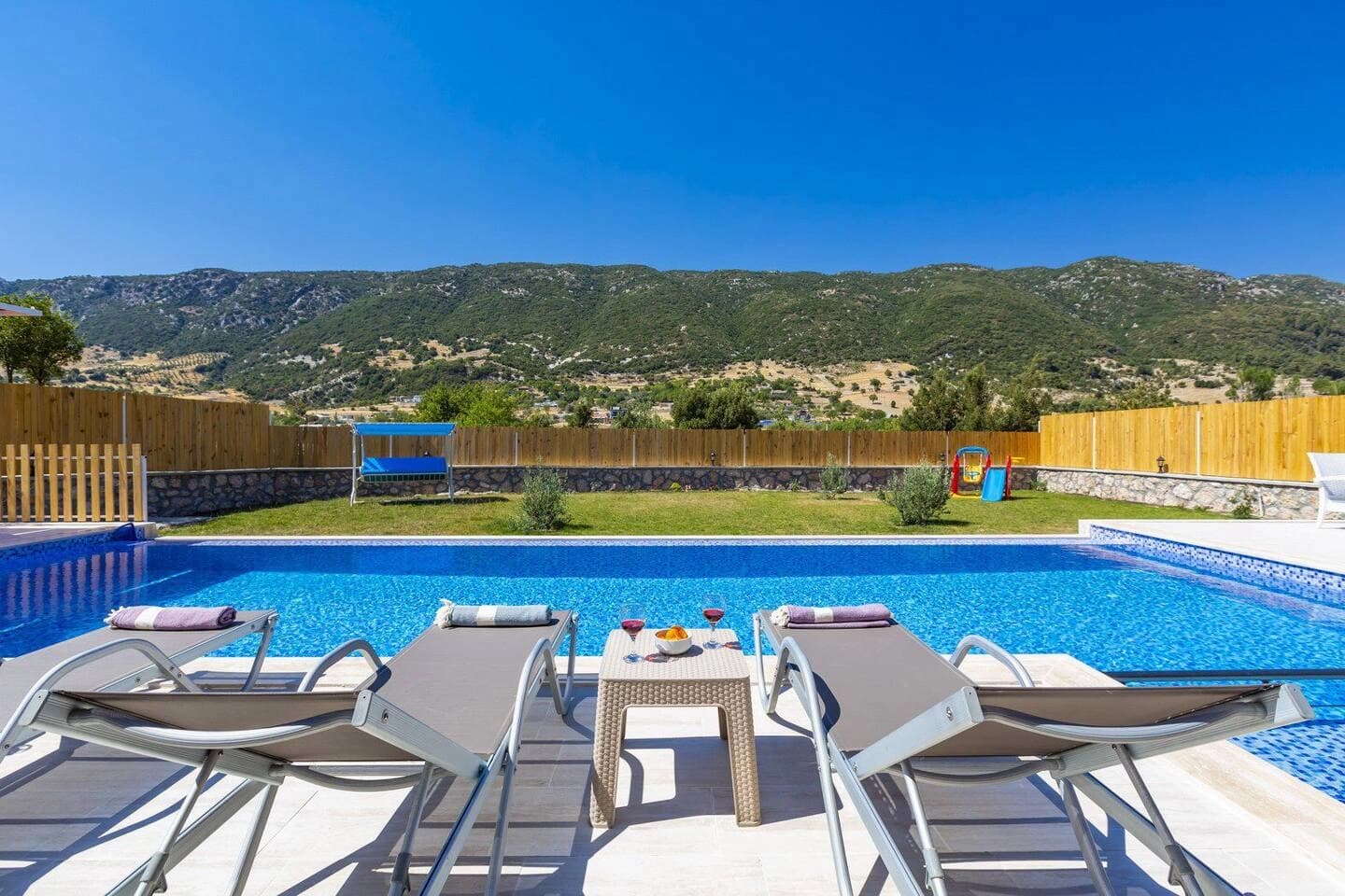 Villa Blue Bird Korunaklı Havuz 12