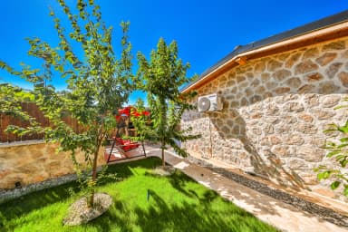 Villa Aqua Stone Korunaklı Havuz 75