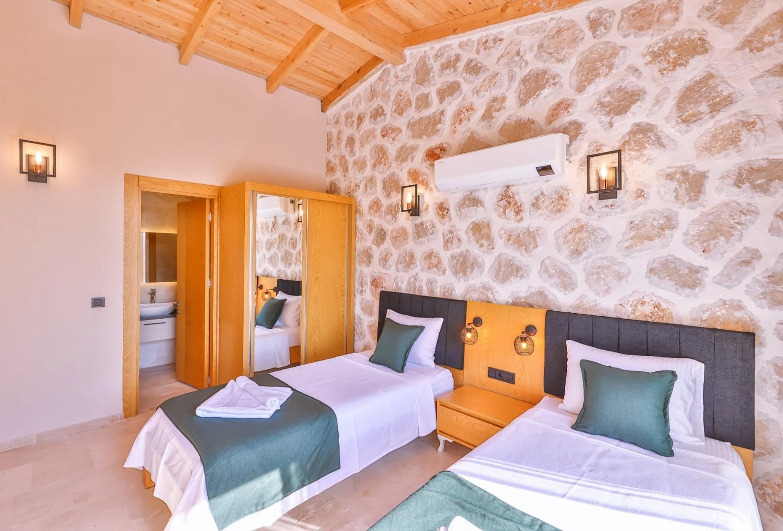 Villa Aqua Stone Korunaklı Havuz 83