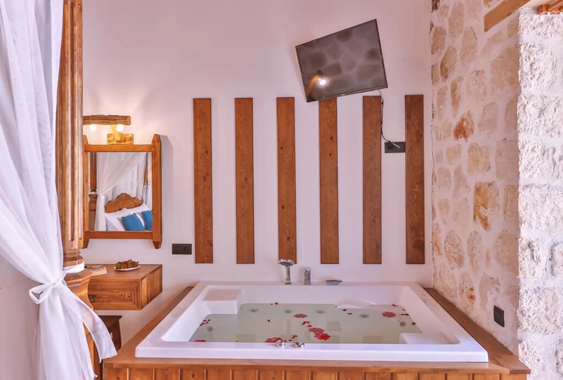Villa Okaliptüs Korunaklı Havuz 26