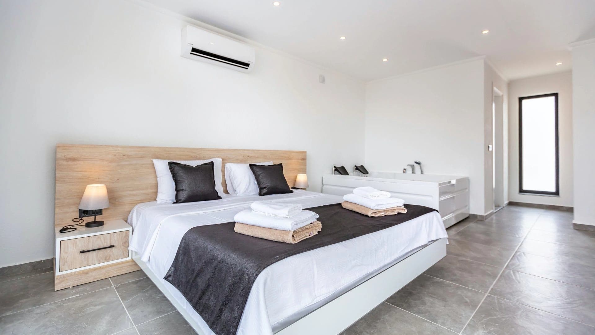 Villa Lipsos 2 Özel Havuzlu 95