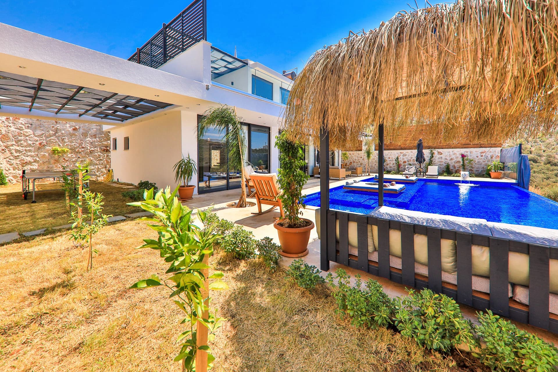 Villa Glorious Korunaklı Havuz 11