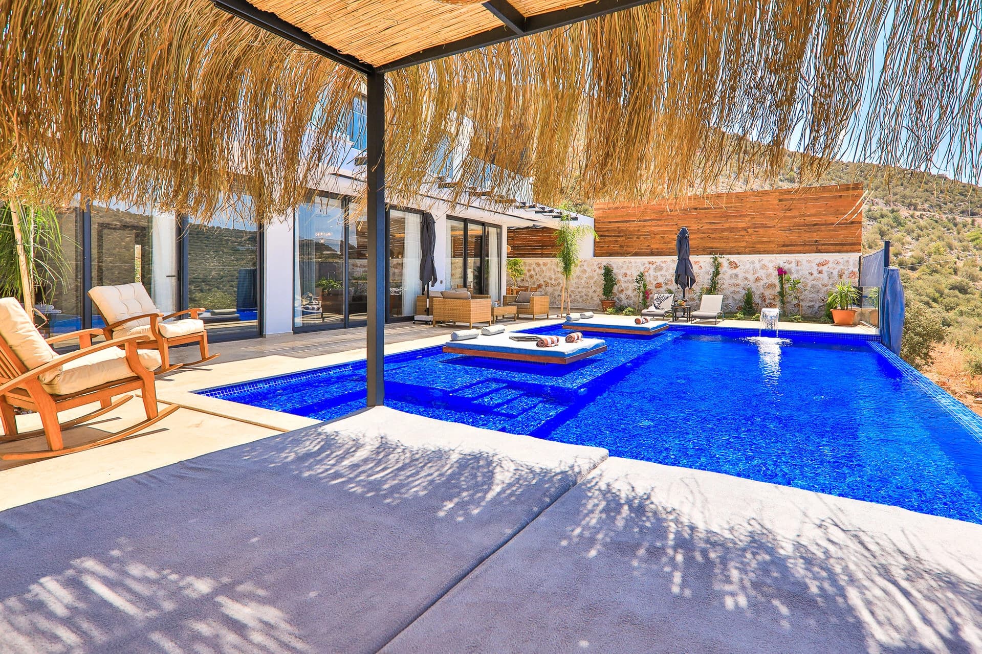 Villa Glorious Korunaklı Havuz 87