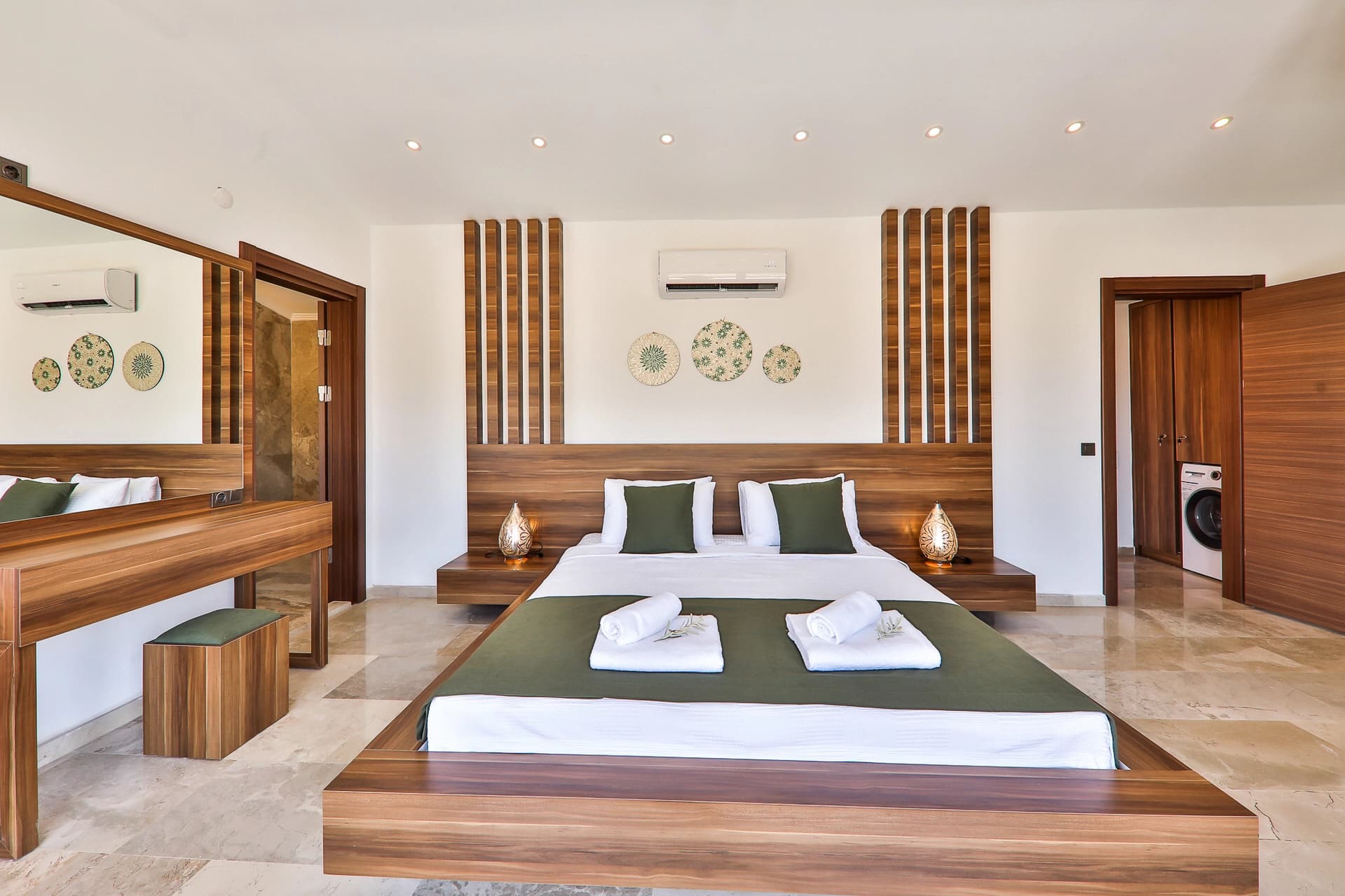 Villa Glorious Korunaklı Havuz 75