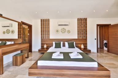 Villa Glorious Korunaklı Havuz 75