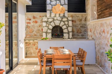 Villa Glorious Korunaklı Havuz 53