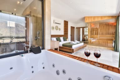 Villa Glorious Korunaklı Havuz 89