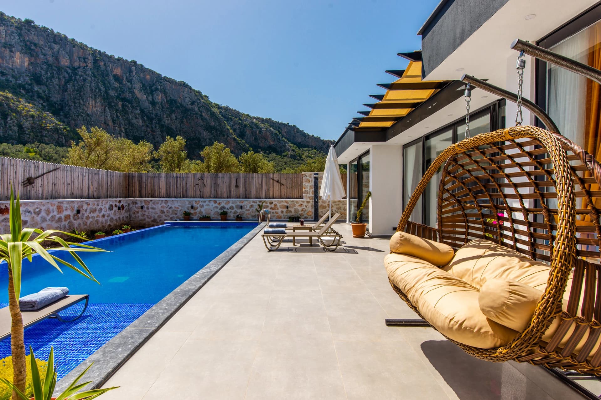 Villa Özalp Korunaklı Havuz 84