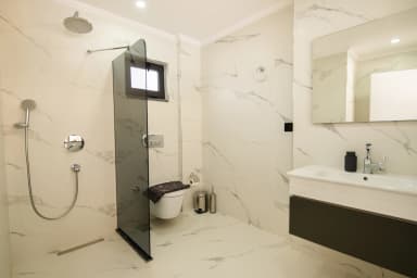 Villa Özalp Korunaklı Havuz 46