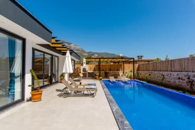 Villa Özalp Korunaklı Havuz 28
