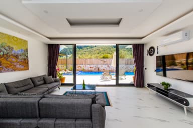 Villa Özalp Korunaklı Havuz 86