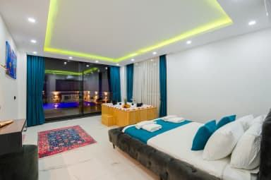 Villa Özalp Korunaklı Havuz 26