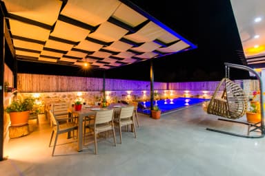 Villa Özalp Korunaklı Havuz 50