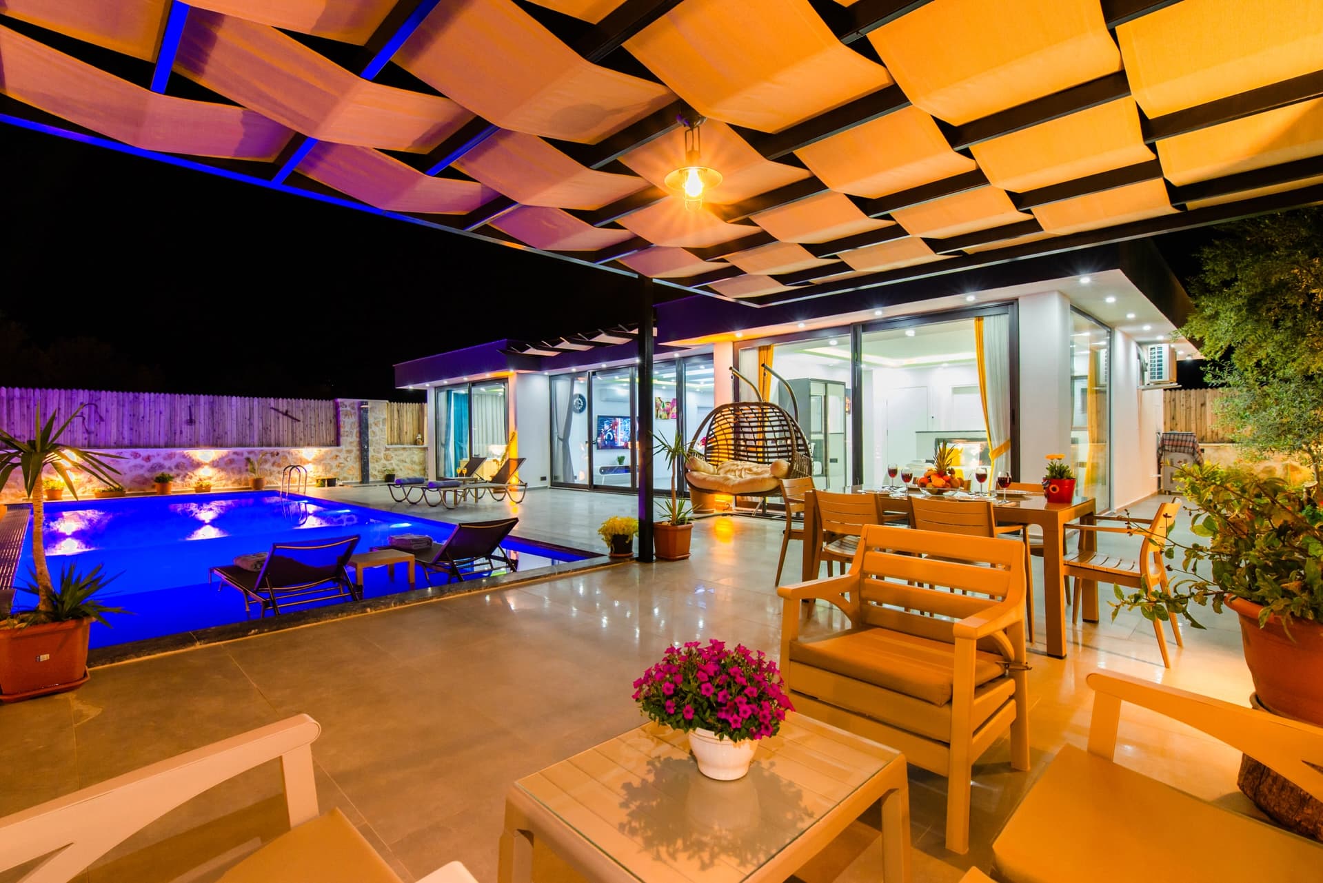 Villa Özalp Korunaklı Havuz 64